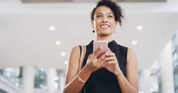 Comment les dauphins communiquent-ils sous l'eau ?